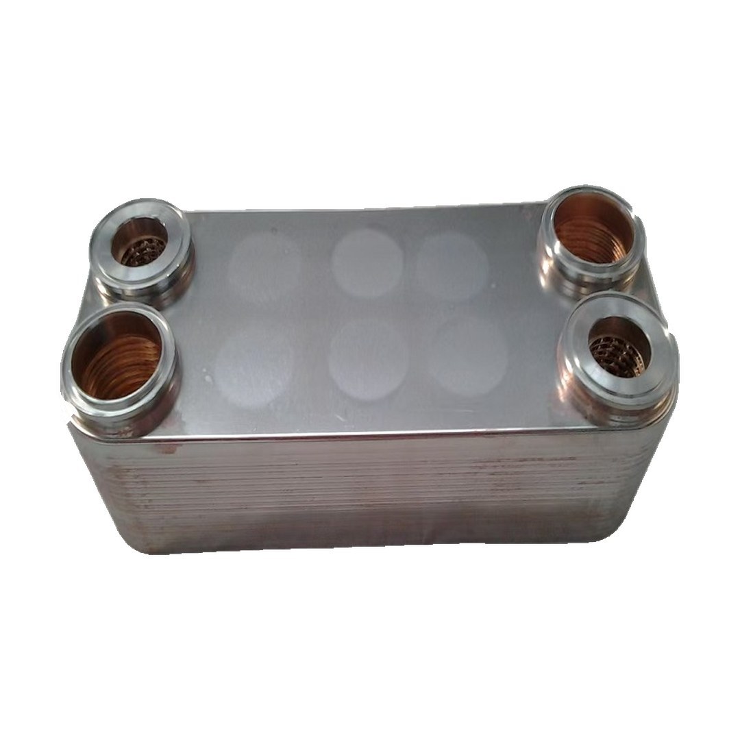 Suitable for Volvo Truck FH12 FL10/12 FM7/9 Oil Cooler 11110107 Construction Machinery Parts